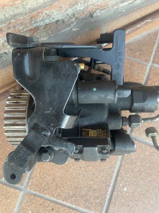 Bomba de inyección Dacia Duster continental +bosch