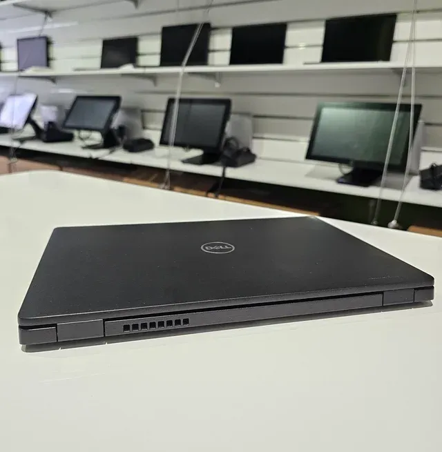 Diez  Dell Latitude 5300 bajo precio