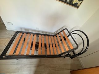 Letto singolo motorizzato, rete regolabile