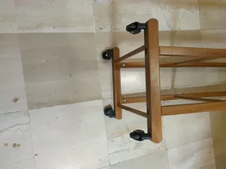 INDOSSATORE APPENDIABITI DA CAMERA