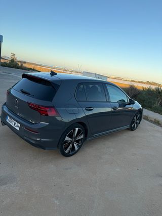 Volkswagen Golf 8 GTD 2021