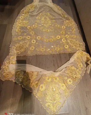 Manteletas Adulto Oro