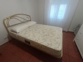 Se vende Sofá, butaca, camas y mueble