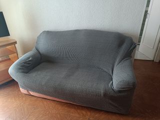 Se vende Sofá, butaca, camas y mueble