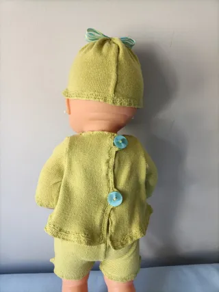 Conjunto gemelar Nenuco: 2 vestidos, 2 gorros, 2 b