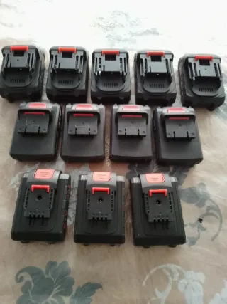 Lote  8 Baterías Li-Ion 21V y 28V (((( Nuevo))))