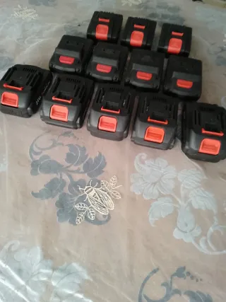 Lote  8 Baterías Li-Ion 21V y 28V (((( Nuevo))))