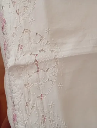 Sábana de hilo bordada blanca