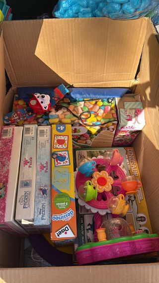 Lote de juguetes: Frozen, LOL, Dinosaurios Puzzles