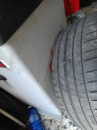 Michelin Pilot Sport 4 225/40ZR18 92Y