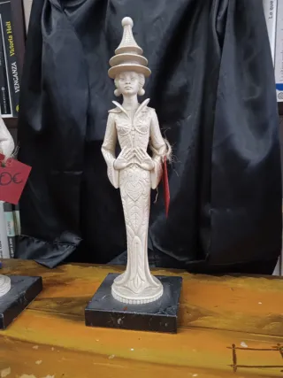 Figuras orientales de colección