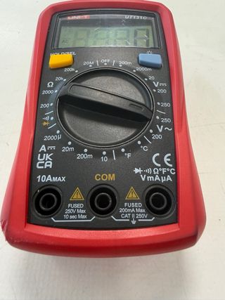 Multímetro UNI-T UT131C