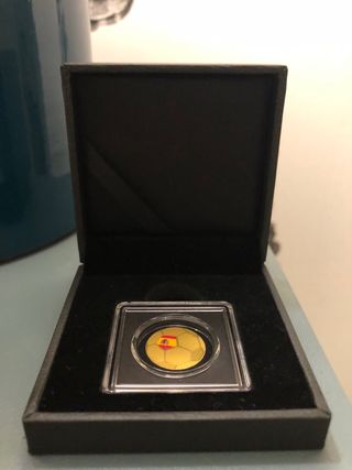 Moneda de oro balón fútbol España