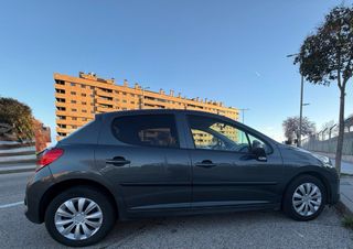 Peugeot 207 2010