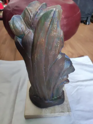 Escultura de mujer
