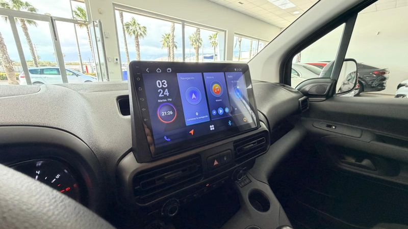 Citroën Berlingo 2022, foto 21