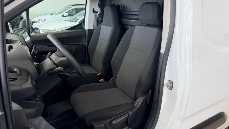 Citroën Berlingo 2022, foto 24
