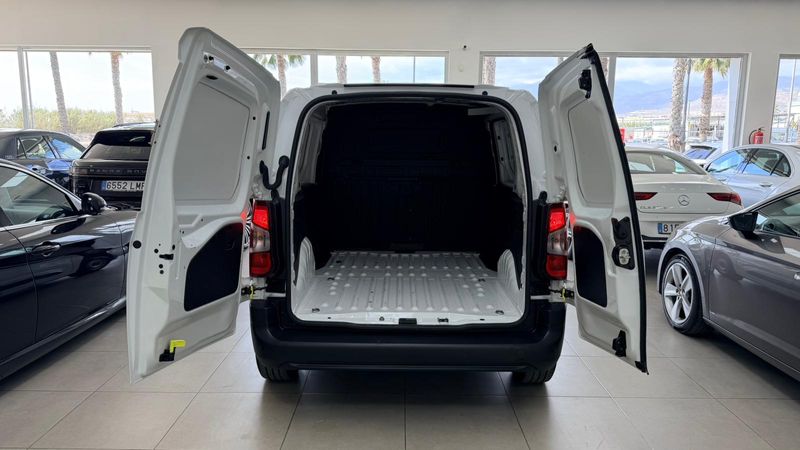 Citroën Berlingo 2022, foto 27