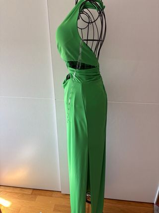 Vestido verde longo com recortes S Betzzia
