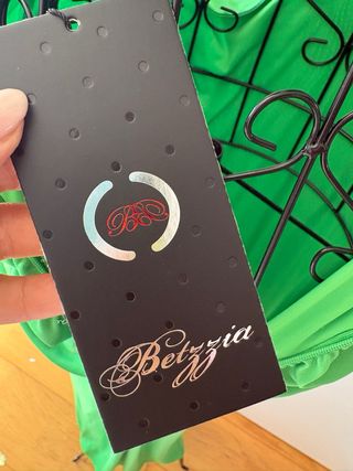 Vestido verde longo com recortes S Betzzia
