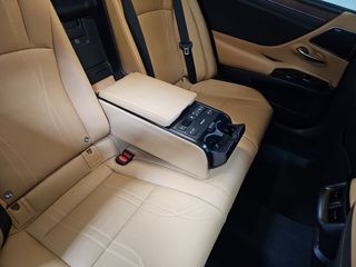Lexus ES 2.5 300h Luxury