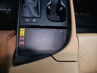 Lexus ES 2.5 300h Luxury