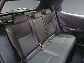 Lexus LBX 1.5 136cv HEV Elegant+ Black