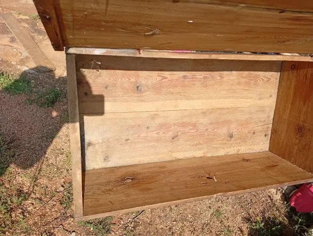 Arca antigua de madera