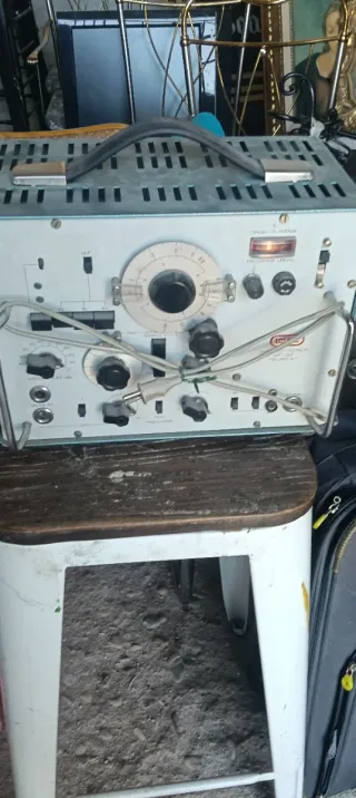 Componentes electrónicos y válvulas vintage