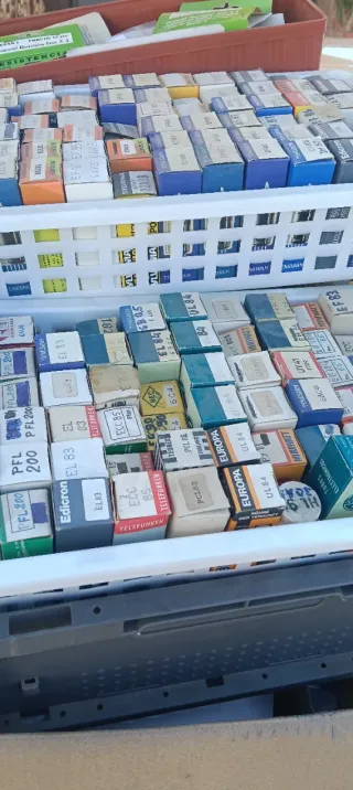 Componentes electrónicos y válvulas vintage