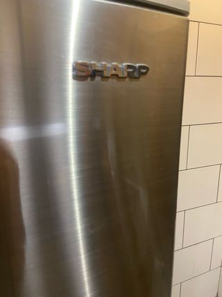 Nevera SHARP