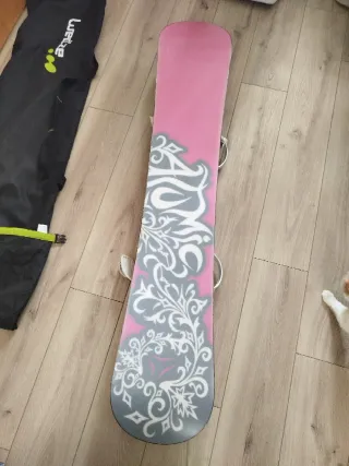 Tavola da snowboard con attacchi economica