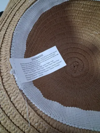 Sombrero de paja con lazo negro