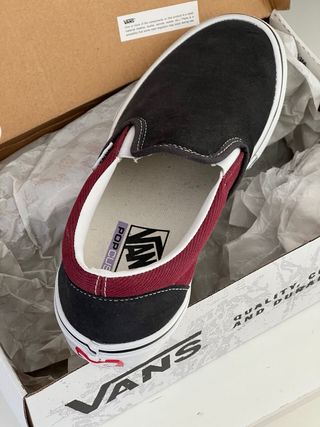 Zapatillas Vans Skate Slip-On Negras/Granate