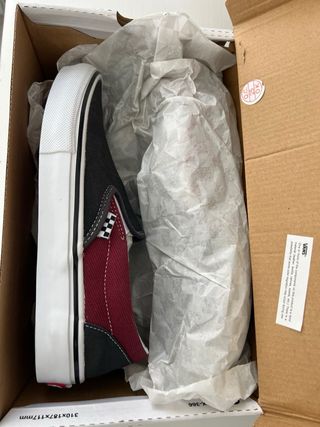 Zapatillas Vans Skate Slip-On Negras/Granate