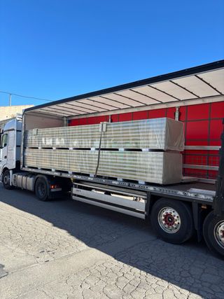 Montaje panel sándwich