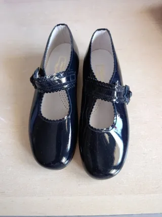 Zapatos charol niña negros T.32 nuevos