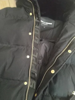 Supply & Demand Chaquetón Negro con Capucha