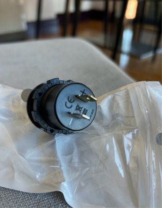 Cargador coche moto USB / USB C NUEVO voltímetro