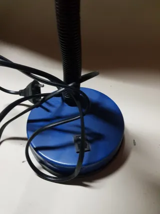 Lámpara de escritorio azul