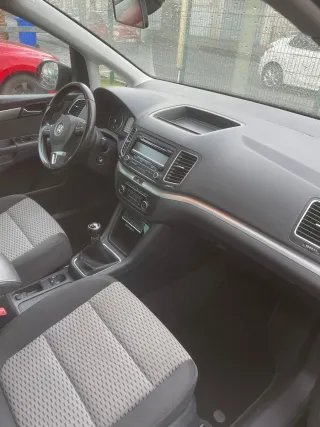 Volkswagen Sharan 2011.