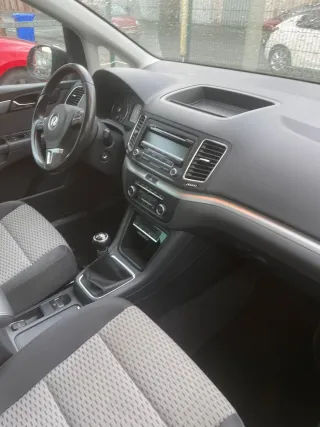 Volkswagen Sharan 2011.