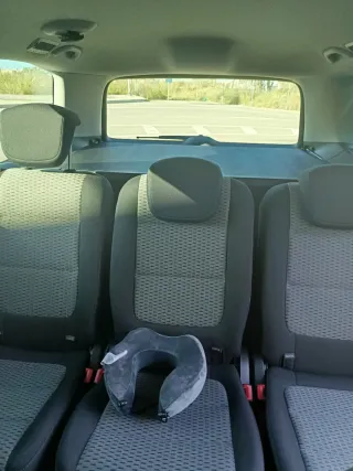 Volkswagen Sharan 2011.