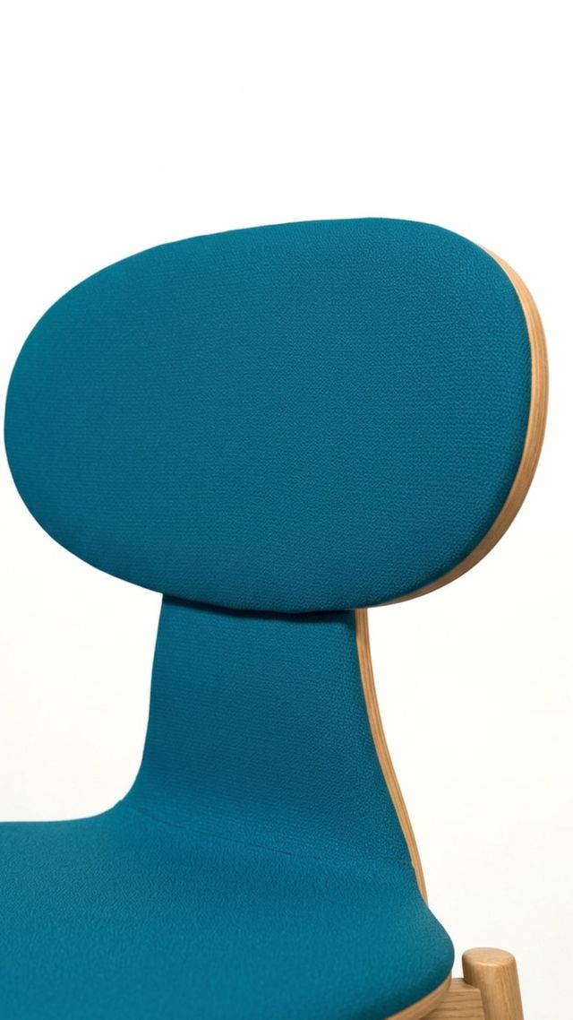 Silla 40 de Sancal de respaldo ovalado