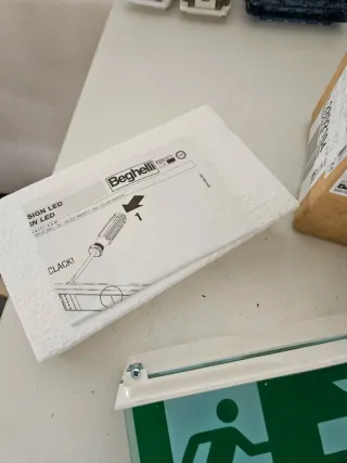 Beghelli 4267 Schermo Bandiera LED