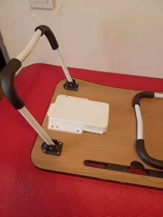 Mesa auxiliar para cama y sofá