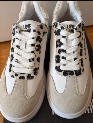 Sapatilhas Love Moschino bege e multicolor 38 nova