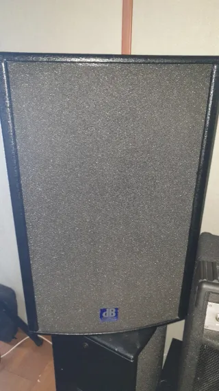 Altavoces DB Technologies Arena 15 Pasivos