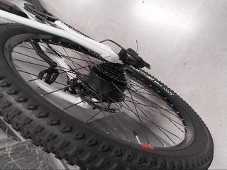 Bicicleta eléctrica MTB Rockrider E-ST 100 Blanco Rojo