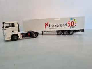 Camión MAN TGA escala 1:50